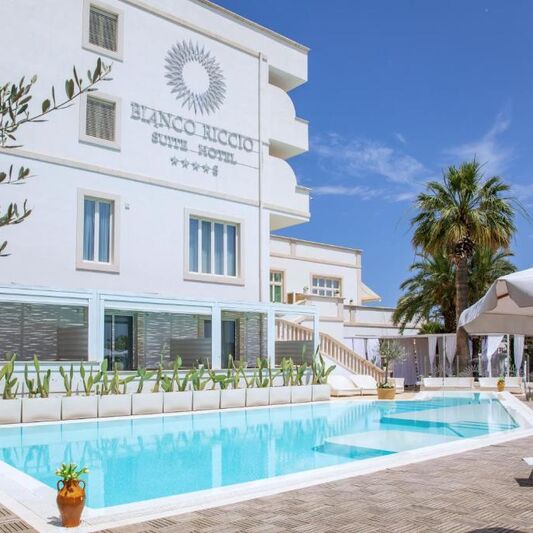 Bianco Riccio Suite Hotel
